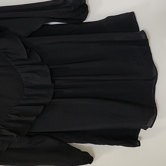 Anthro MAEVE RUFFLE COLD SHOULDER CUT OUT LIGHTWEIGHT BLACK DRESSY BLOUSE SIZE 2 - Picture 8 of 15